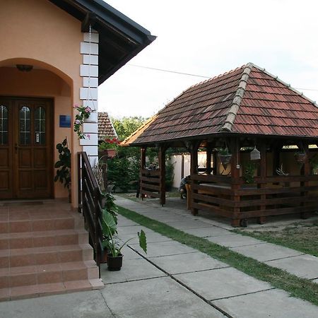 Apartments Vrata Baranje Bilje Luaran gambar