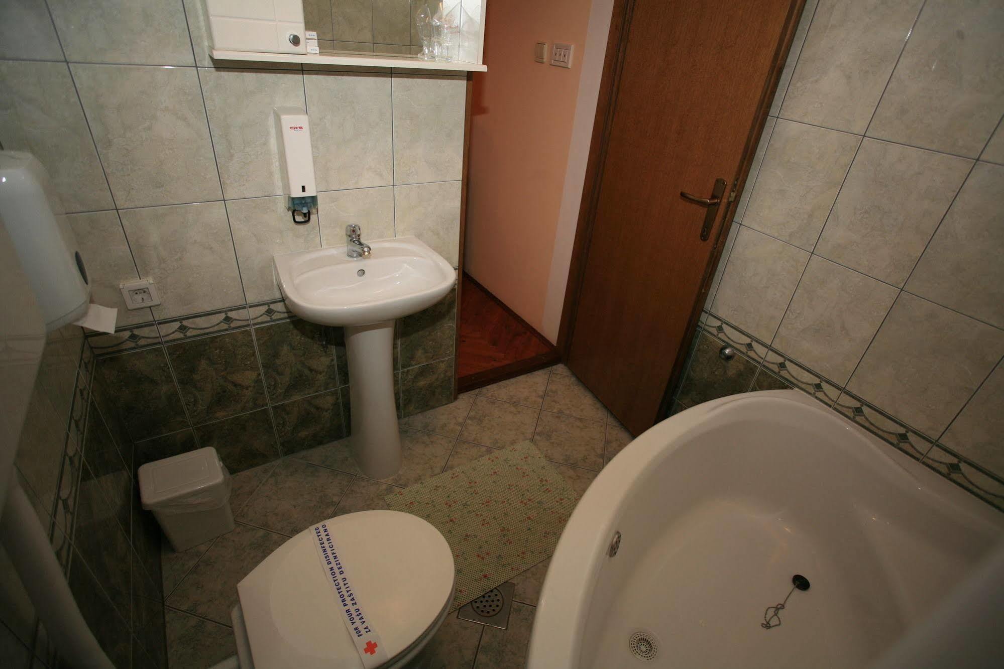 Apartments Vrata Baranje Bilje Luaran gambar